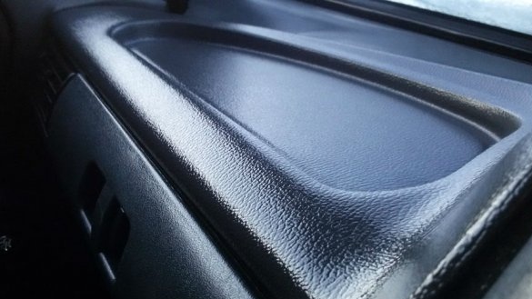 пластмасов интериор на автомобила